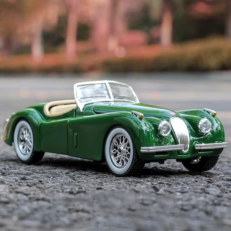 1:24 1951 Jaguar XK120 Roadster